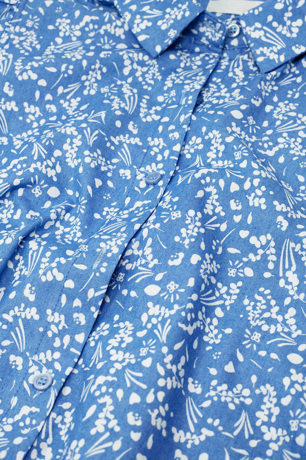 Blue Blouse With Floral Design and Short Sleeves