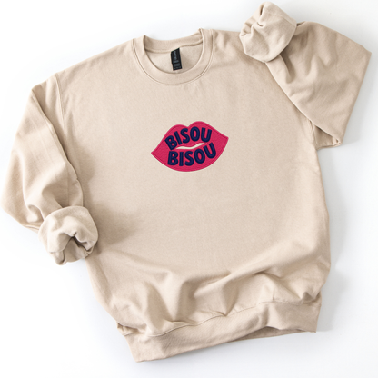 Bisou Bisou Embroidery - Gildan Crewneck Sweatshirt