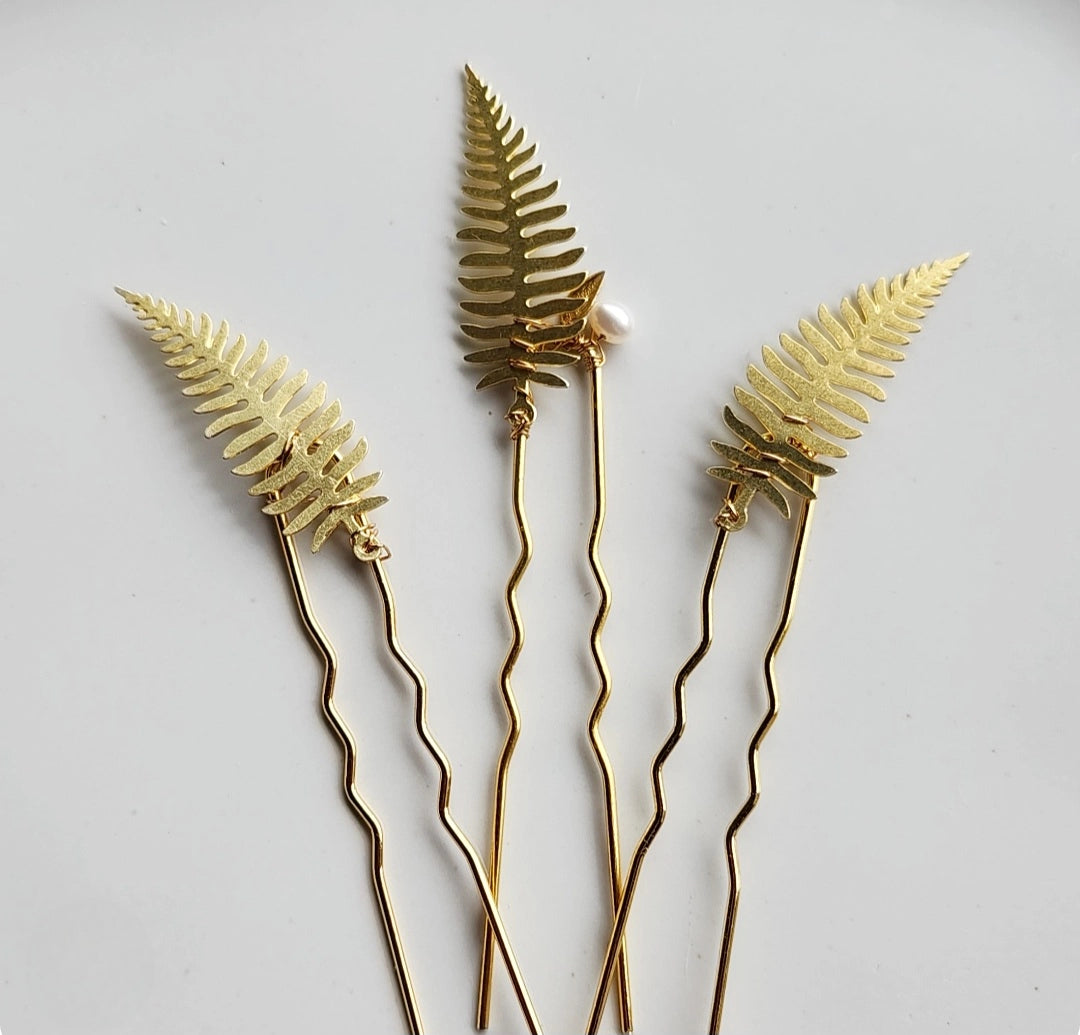 Brass Fern Leaf U Hairpins with White Freshwater Pearls