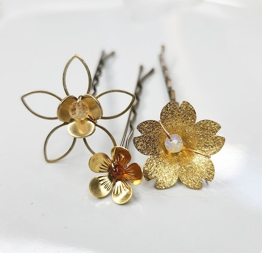 Brass Flower with Citrine and Ethiopian Opal Hairpins