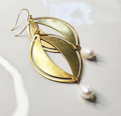 Brass Eyelet & Pearl, Moss Agate Boho Bridal Dangle Earrings