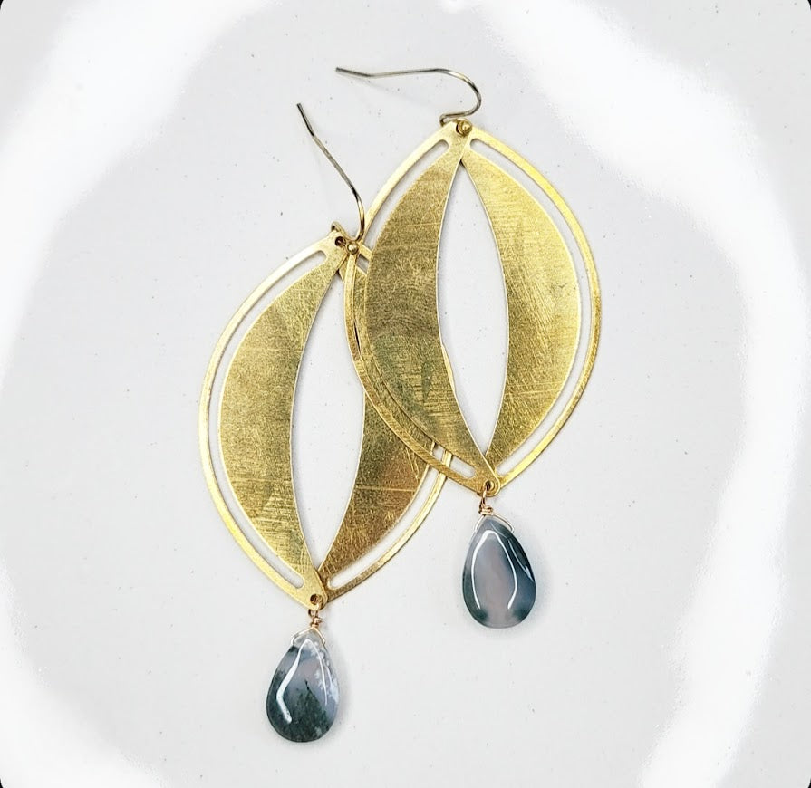 Brass Eyelet & Pearl, Moss Agate Boho Bridal Dangle Earrings