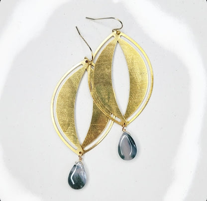 Brass Eyelet & Pearl, Moss Agate Boho Bridal Dangle Earrings
