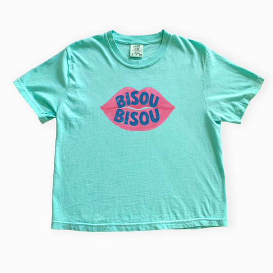 Bisou - Comfort Colors Boxy Cropped Tee