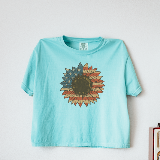 Stars and Stripes Sunflower - Comfort Colors Boxy Cropped Tee