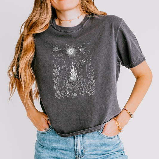 Midnight Meowgic - Comfort Colors Boxy Cropped Tee