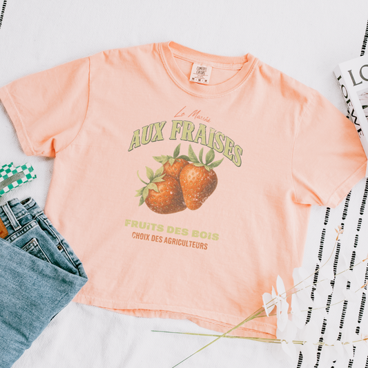 Aux Fraises - Comfort Colors Boxy Cropped Tee