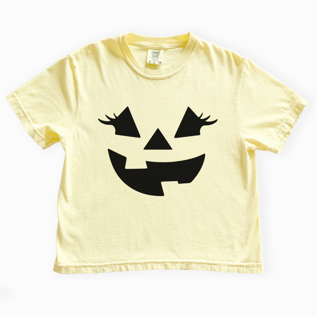 Jackielantern - Comfort Colors Boxy Cropped Tee
