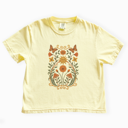 Golden Butterfly - Comfort Colors Boxy Cropped Tee
