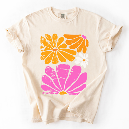 Sunbloom Boho Vintage Floral -  Relaxed Fit Vintage Wash T Shirt