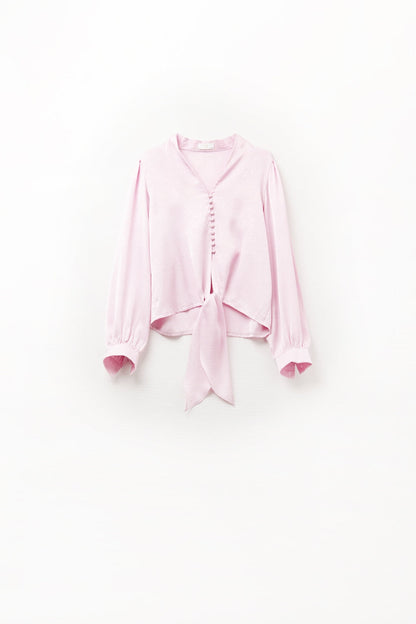 Cropped Shirt in Pink Featuring Knot