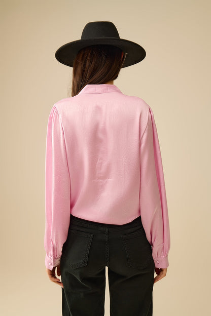 Cropped Shirt in Pink Featuring Knot