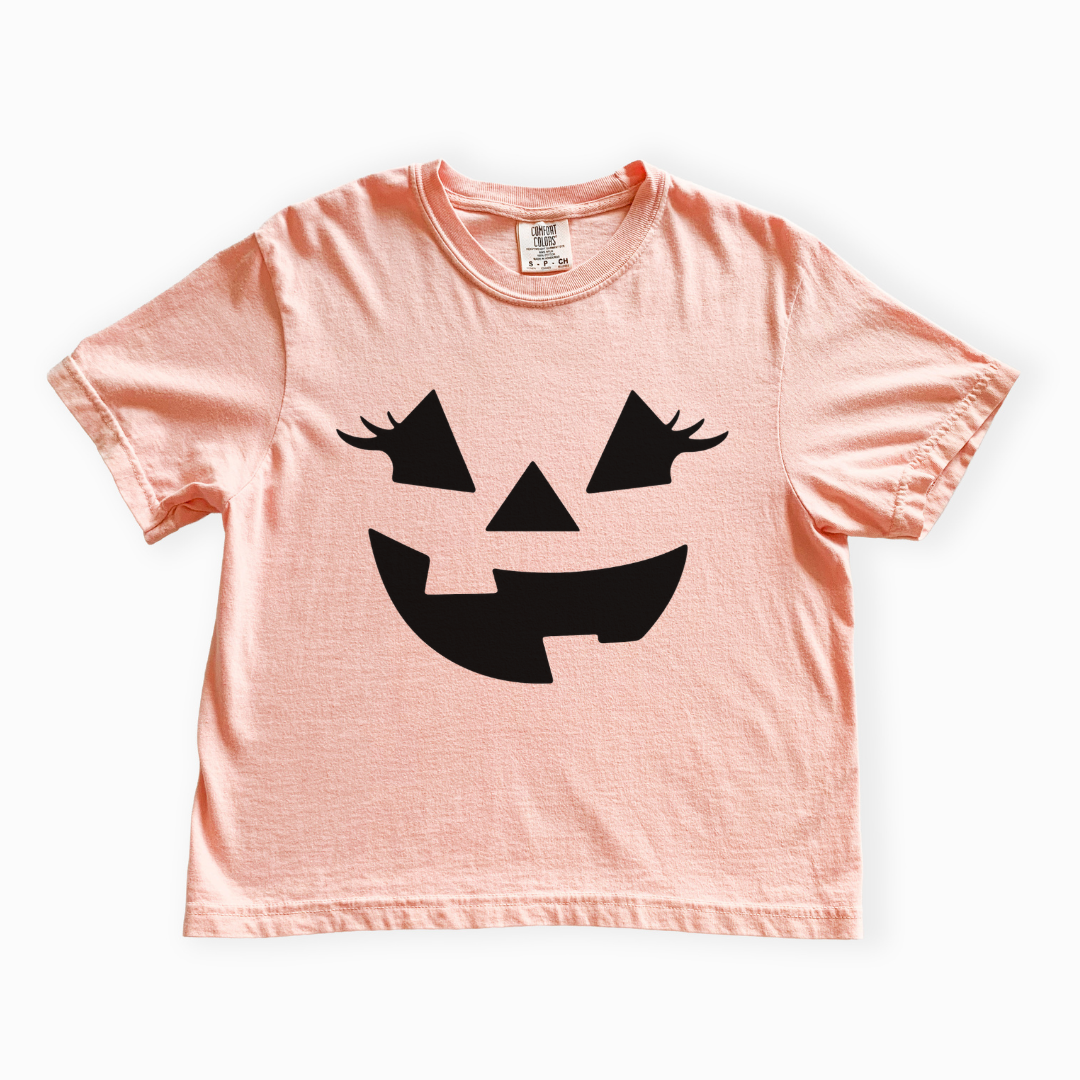 Jackielantern - Comfort Colors Boxy Cropped Tee