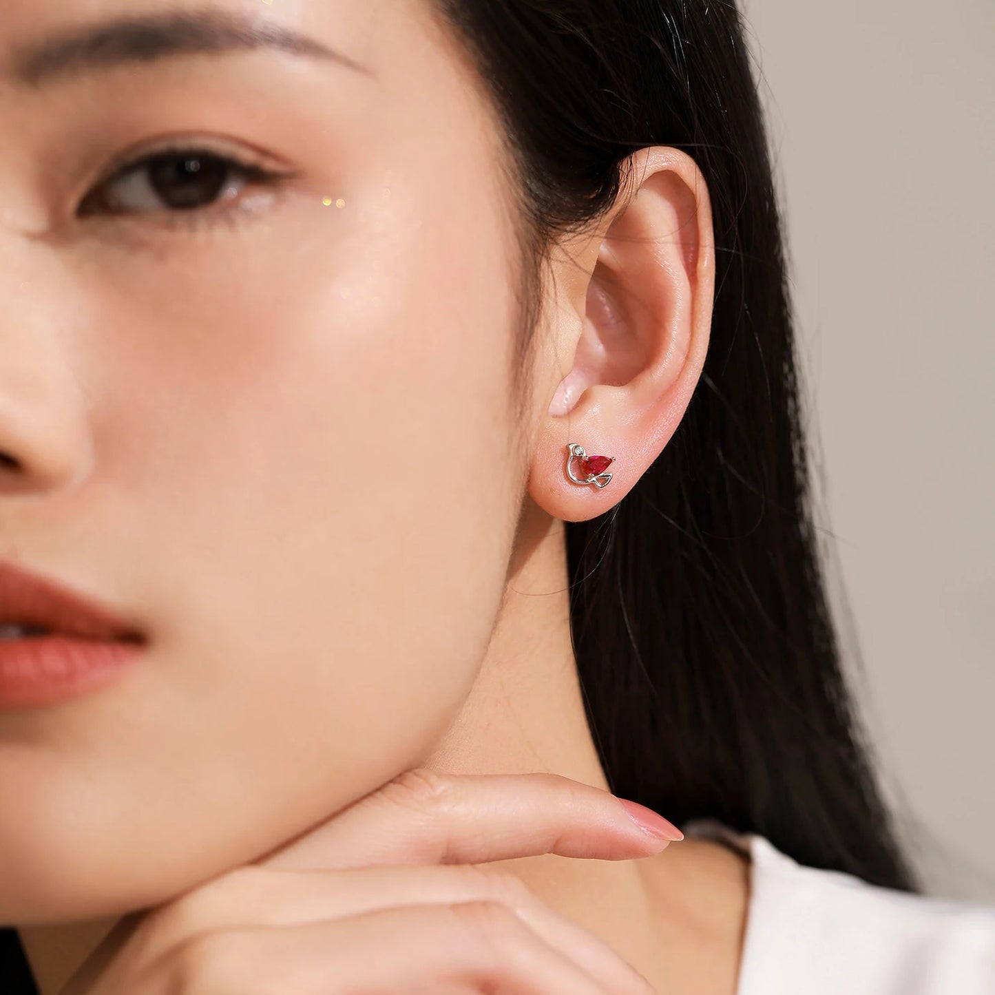 925 Sterling Silver Pigeon Stud Earrings