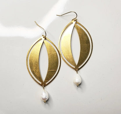 Brass Eyelet & Pearl, Moss Agate Boho Bridal Dangle Earrings