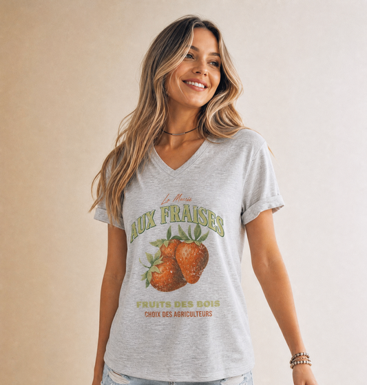 Aux Fraises - Short Sleeve V-Neck Tee