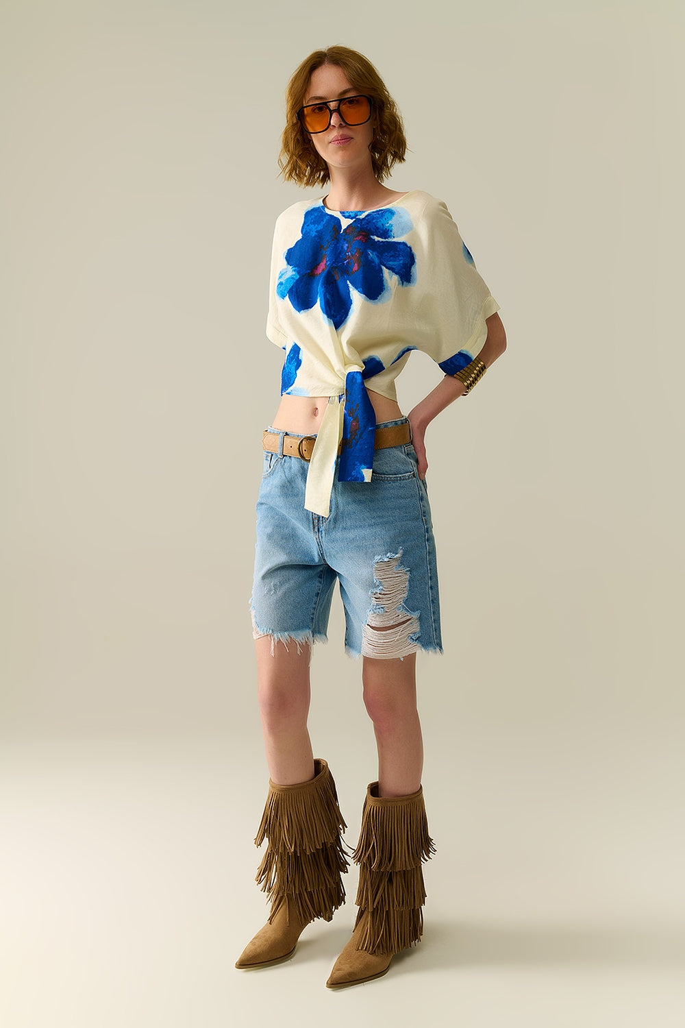 Cropped White Blouse With Tropical Floral Print in Blue