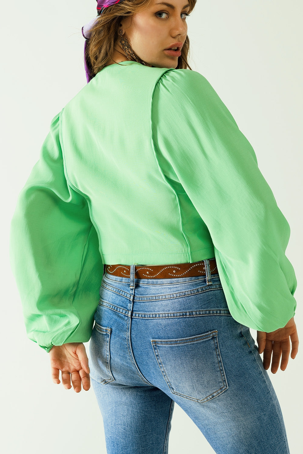 Green Blouse With Balloon Sleeves and Frontal Closure With Buttons